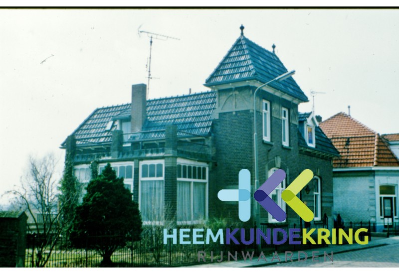 Coll. Gemeente Rijnwaarden Pand Peet- Jore-Dorpsdijk